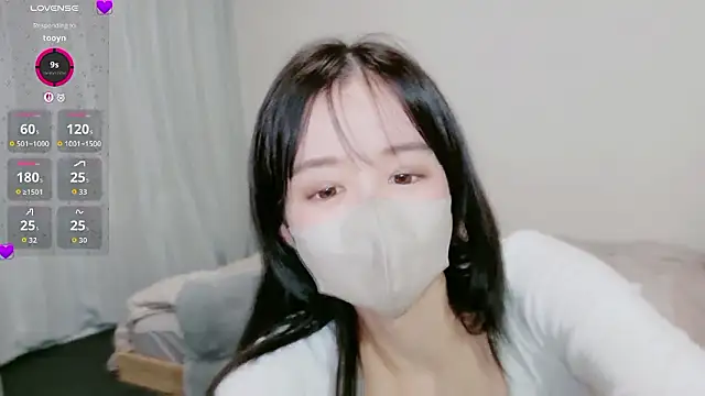 Snapshot of Anne_Anne_chan chatting on 10.11.25 Anne Anne chan online show from 10.11.25