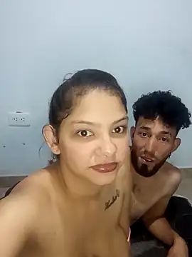 Snapshot of LunaAndOrion chatting on 11.03.25 LunaAndOrion online show from 11.03.25