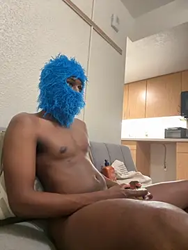 Snapshot of hungdrew9 chatting on 11.08.25 hungdrew9 online show from 11.08.25