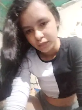 Snapshot of marisolcardona chatting on 10.17.25 marisolcardona online show from 10.17.25