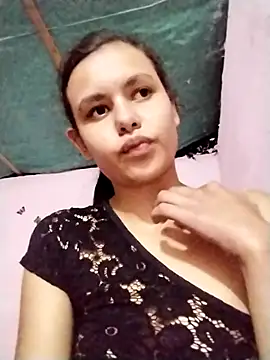 Snapshot of marisolcardona chatting on 10.20.25 marisolcardona online show from 10.20.25