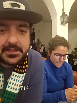 CasalTopaTudo online show from 09.18.25