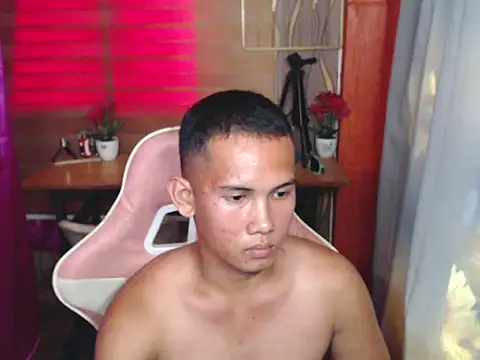 Snapshot of hotdick_zack chatting on 11.13.25 hotdick zack online show from 11.13.25