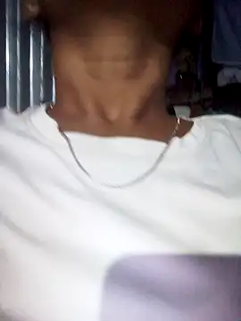 Snapshot of CUTE-009 chatting on 09.08.25 CUTE-009 online show from 09.08.25