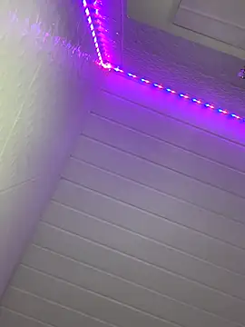 Snapshot of luluzinhax chatting on 10.17.25 luluzinhax online show from 10.17.25