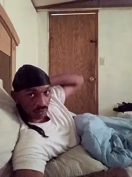 Snapshot of CaramelBrownBBC14 chatting on 09.11.25 CaramelBrownBBC14 online show from 09.11.25