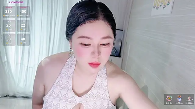 Snapshot of Scarlett-oracle chatting on 09.10.25 Scarlett-oracle online show from 09.10.25