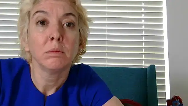 Snapshot of averysage333 chatting on 09.18.25 averysage333 online show from 09.18.25