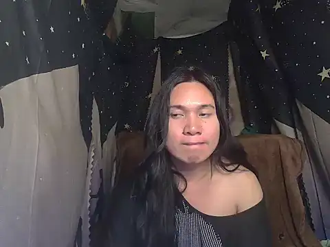 Snapshot of Reynalda26 chatting on 09.19.25 Reynalda26 online show from 09.19.25