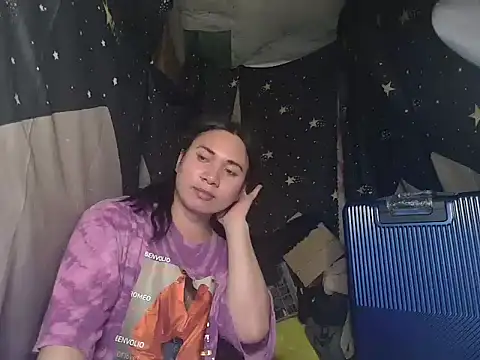 Snapshot of Reynalda26 chatting on 11.08.25 Reynalda26 online show from 11.08.25