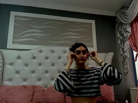 naomi cooper   online show from 10.16.25