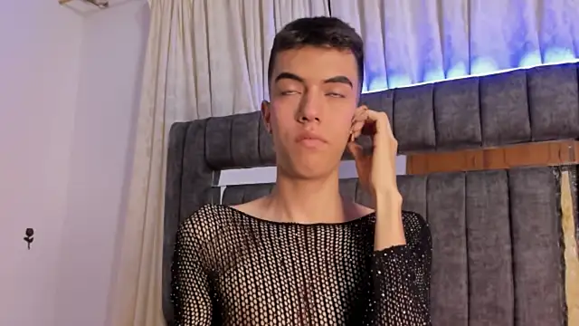 Snapshot of dylan_202520_ chatting on 09.24.25 dylan 202520 online show from 09.24.25