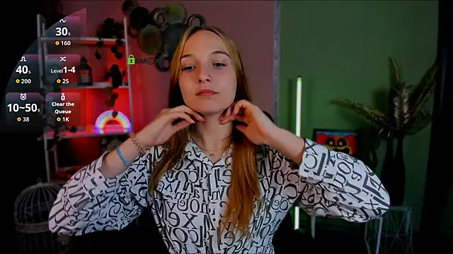 Snapshot of keylas_moan chatting on 09.10.25 keylas moan online show from 09.10.25