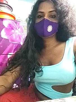 Snapshot of Anikaislam chatting on 10.05.25 Anikaislam online show from 10.05.25