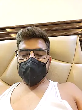 Snapshot of LoveGuruRA chatting on 09.13.25 LoveGuruRA online show from 09.13.25