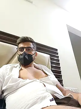 Snapshot of LoveGuruRA chatting on 09.15.25 LoveGuruRA online show from 09.15.25