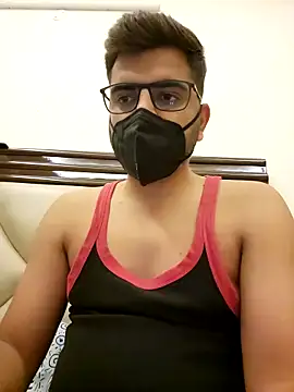 Snapshot of LoveGuruRA chatting on 11.03.25 LoveGuruRA online show from 11.03.25