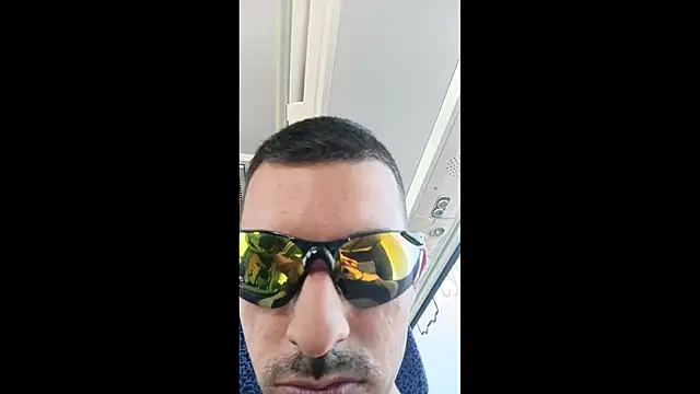 Snapshot of Greek_crazy_couple chatting on 10.01.25 Greek crazy couple online show from 10.01.25