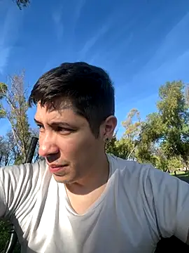 Snapshot of 9999Alez chatting on 10.10.25 9999Alez online show from 10.10.25