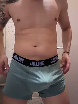 Snapshot of 9999Alez chatting on 10.11.25 9999Alez online show from 10.11.25