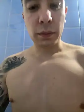 Snapshot of 9999Alez chatting on 10.16.25 9999Alez online show from 10.16.25