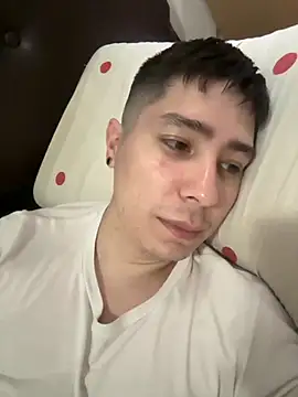 Snapshot of 9999Alez chatting on 10.16.25 9999Alez online show from 10.16.25