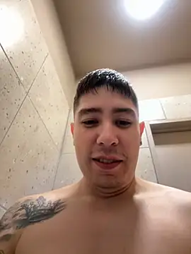 Snapshot of 9999Alez chatting on 10.17.25 9999Alez online show from 10.17.25