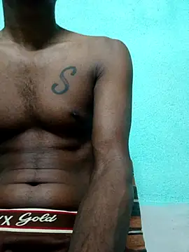 Snapshot of ShinuRoy chatting on 10.17.25 ShinuRoy online show from 10.17.25