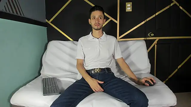 logan rogers  online show from 10.06.25