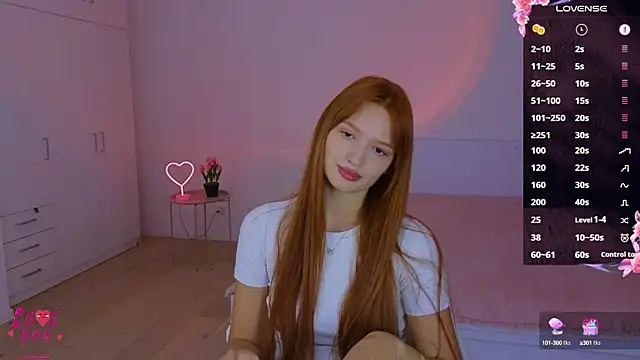 Snapshot of CuteAriel7 chatting on 09.19.25 CuteAriel7 online show from 09.19.25