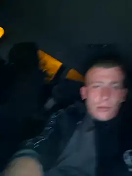 Snapshot of Mlody991112 chatting on 10.07.25 Mlody991112 online show from 10.07.25