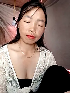 Snapshot of hera-00 chatting on 09.24.25 hera-00 online show from 09.24.25