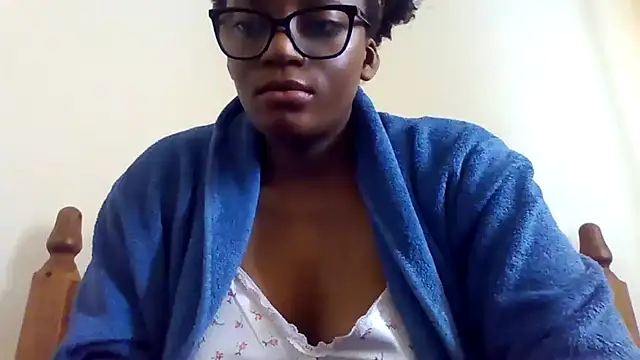 Snapshot of SexyGemBeautyX chatting on 09.13.25 SexyGemBeautyX online show from 09.13.25