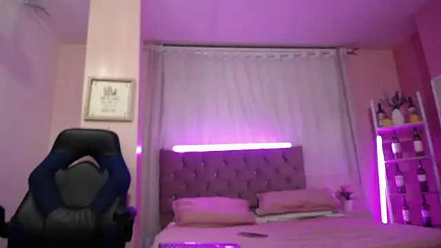 Snapshot of Emma_Carteer chatting on 10.02.25 Emma Carteer online show from 10.02.25