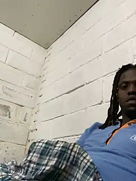 Snapshot of Wuu2now chatting on 09.20.25 Wuu2now online show from 09.20.25