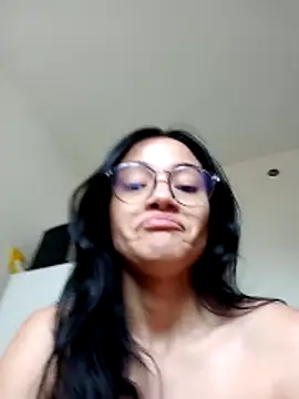 Snapshot of Virggin_Pussy_Cum chatting on 10.14.25 Virggin Pussy Cum online show from 10.14.25