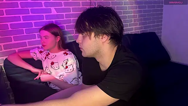 Snapshot of fetchingcouplee chatting on 10.20.25 fetchingcouplee online show from 10.20.25