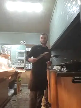 Snapshot of LeonNovaro chatting on 10.30.25 LeonNovaro online show from 10.30.25