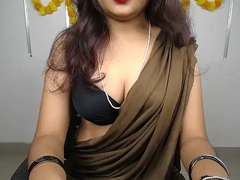 Snapshot of heavan_girl chatting on 11.10.25 heavan girl online show from 11.10.25