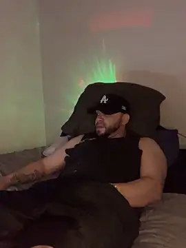 Snapshot of Brownroyal chatting on 09.25.25 Brownroyal online show from 09.25.25