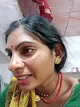 Snapshot of Mansi_ji chatting on 10.17.25 Mansi ji online show from 10.17.25