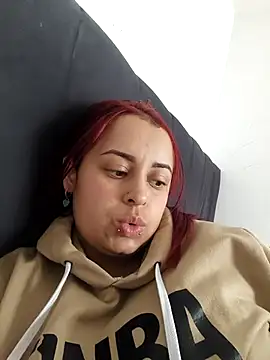 Snapshot of SkarlettArslan- chatting on 09.19.25 SkarlettArslan- online show from 09.19.25