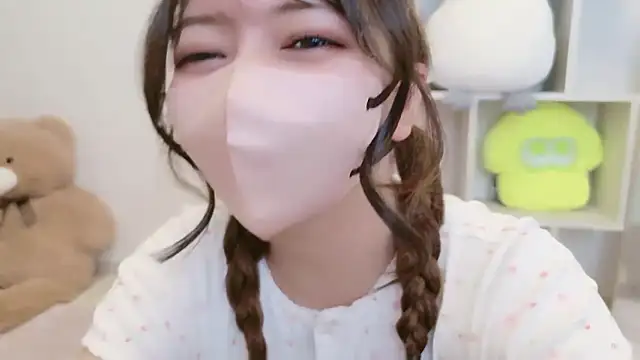 Snapshot of JP_Momo_o0 chatting on 09.21.25 JP Momo o0 online show from 09.21.25