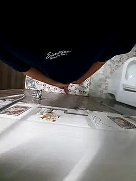 Snapshot of winter0cold_ chatting on 10.17.25 winter0cold  online show from 10.17.25