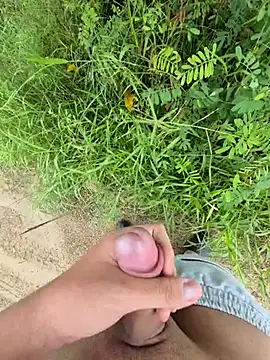 Snapshot of winter0cold_ chatting on 10.27.25 winter0cold  online show from 10.27.25