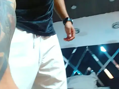 Snapshot of adrian_ray chatting on 09.30.25 adrian ray online show from 09.30.25