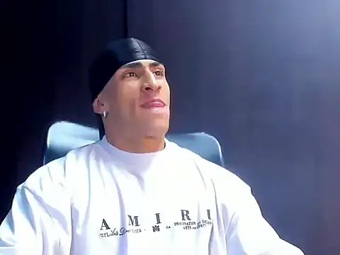 Snapshot of adrian_ray chatting on 10.08.25 adrian ray online show from 10.08.25