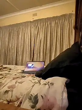 Snapshot of Cianda24 chatting on 09.19.25 Cianda24 online show from 09.19.25