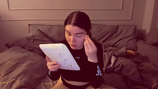 Snapshot of Isabellaprincess chatting on 11.12.25 Isabellaprincess online show from 11.12.25