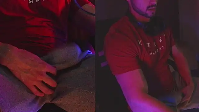 Snapshot of Axel-Cr0ss chatting on 09.10.25 Axel-Cr0ss online show from 09.10.25